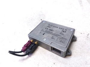 AUDI A7 (2010–2018) Antenna amplifier 8J0035456A - 2