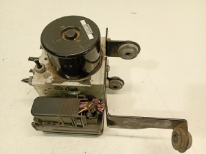 VOLVO V40 (2012–2019) ABS unit 31400643 - 2