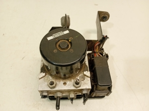 VOLVO V40 (2012–2019) ABS unit 31400643 - 3