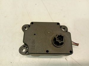 VOLVO V40 (2012–2019) Heater flap actuator 4n5h19e616 - 4