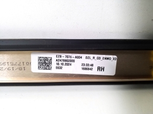 Mercedes Benz EQB X243 (2021–2026) Katuseliist A2476902000 - 2