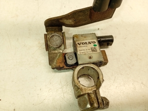 VOLVO V40 (2012–2019) Negative cable terminal 30644809 - 4