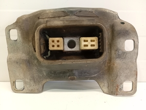   Gearbox mount  - 322A69A 