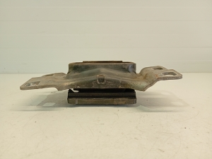 VOLVO V40 (2012–2019) Gearbox mount 322A69A - 4