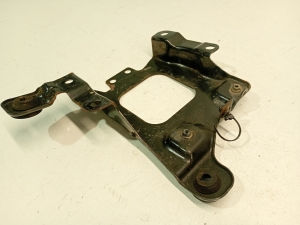 VOLVO V40 (2012–2019) Battery holder AV61R6K034AB - 2