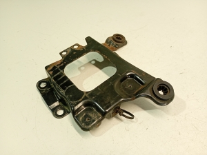 VOLVO V40 (2012–2019) Battery holder AV61R6K034AB - 3
