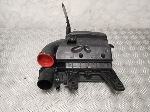 Citroen C4 Picasso (2013–2018) Luftfiltergehäuse 9673061080 - 5