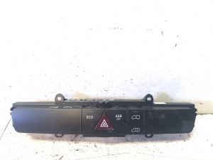 Mercedes Benz Sprinter /906/ (2006–2018) Warnblinkschalter A9068701110