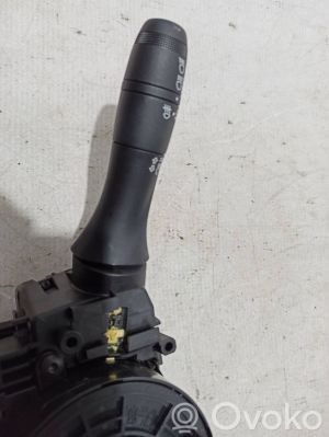 Dacia Duster (2017–2024) Switch and its parts 255678207R - 4