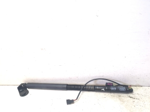 Trunk lid strut - 4G8827851F02S