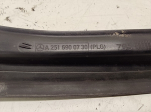 Mercedes Benz R-Class 251 (2006–2017) Sonstiges Teil der Heckklappe A2516900730 - 2
