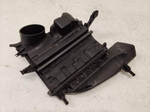 Mercedes Benz R-Class 251 (2006–2017) Luftfiltergehäuse A6420902101 - 5