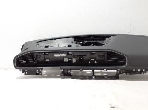 Mercedes Benz GLE-Class 167 (2019–2026) Salona panelis (torpēda) A1676809900 - 4