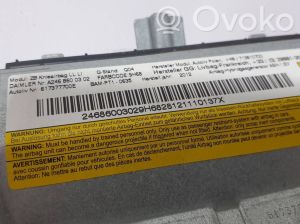 Mercedes Benz B-Class 246 (2011–2017) Ceļgalu drošības spilvens A2468600302 - 2
