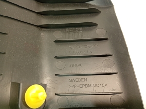 VOLVO V40 (2012–2019) Tagumise toe sisekujundus 31305357 - 4