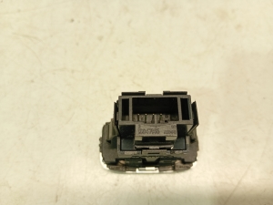 VOLVO V40 (2012–2019) Ignition switch 31456645 - 3