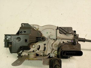 Front door lock - 31440392