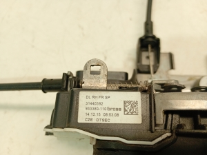 VOLVO V40 (2012–2019) Front door lock 31440392 - 5