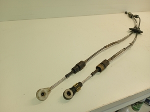 VOLVO V40 (2012–2019) Gear shift cable 31325593 - 4