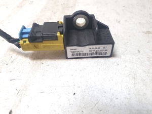 Honda CR-V (2012–2016) Airbag sensor 77970T2AA010M4 - 3