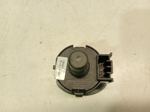 VOLVO V40 (2012–2019) Airbag switch 31318268 - 3