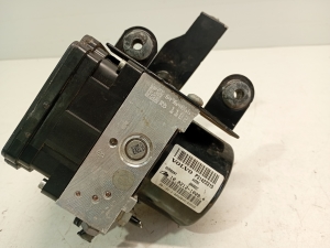 VOLVO V40 (2012–2019) ABS unit 31423315 - 2