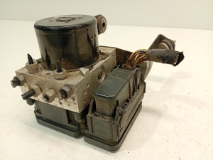 VOLVO V40 (2012–2019) ABS unit 31423315 - 5