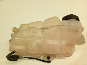 VOLVO V40 (2012–2019) Coolant reservoir 31338764 - 2