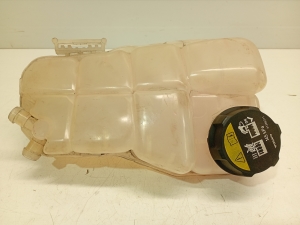   Coolant reservoir  - 31338764 