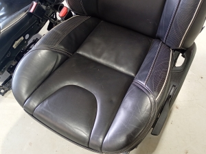VOLVO V40 (2012–2019) Front seat and its parts - 7