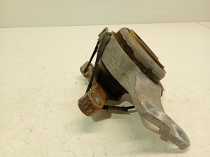 VOLVO V40 (2012–2019) Engine mount 326F09 - 3
