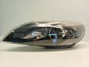 VOLVO V40 (2012–2019) Headlight 31420009 - 3