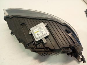 VOLVO V40 (2012–2019) Headlight 31420009 - 7