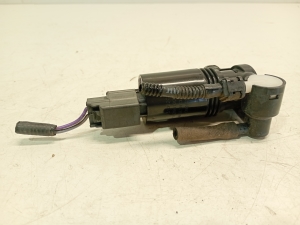 VOLVO V40 (2012–2019) Front windshield washer pump 1026810001 - 5