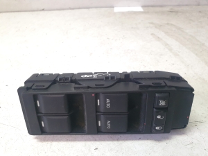 Chrysler 300C (2004–2011) Front door glass switch 04602781AA - 4