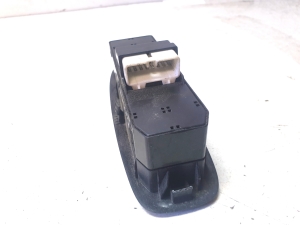Hyundai Accent II (1999–2006) Esiukse klaaslüliti 620W10270 - 4