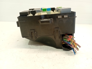 VOLVO V40 (2012–2019) Fuse boxes - 2