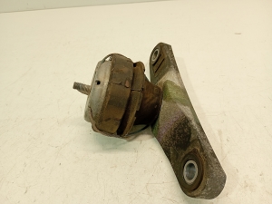 VOLVO V40 (2012–2019) Engine mount 326E06C - 3