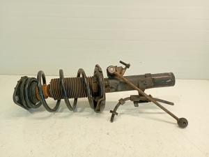 VOLVO V40 (2012–2019) Front shock absorber and its components G8419 - 3