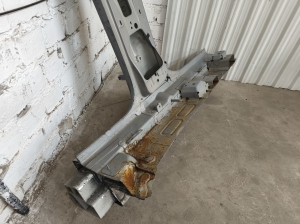 Volkswagen ID.4 I (2020–2026) Sill and center pillar - 5