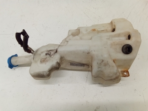 Mercedes Benz R-Class 251 (2006–2017) Front washer fluid reservoir A2518690020 - 2