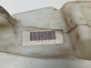 Mercedes Benz R-Class 251 (2006–2017) Front washer fluid reservoir A2518690020 - 3