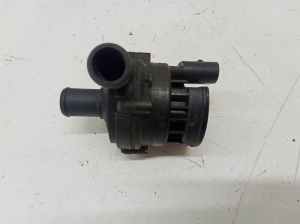 Mercedes Benz R-Class 251 (2006–2017) Auxiliary water pump A2118350364 - 3