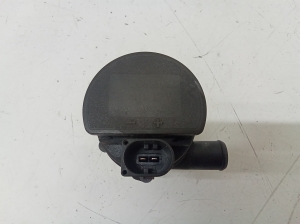 Mercedes Benz R-Class 251 (2006–2017) Auxiliary water pump A2118350364 - 4