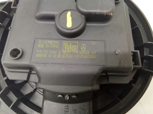 Mercedes Benz R-Class 251 (2006–2017) Salongi puhuri mootor A1648350007 - 4