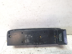 Mitsubishi Pajero III (1999–2006) Front door glass switch MR329957 - 3