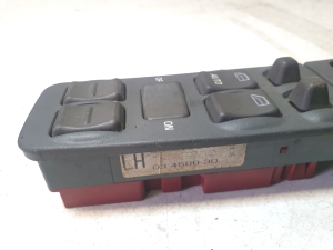 VOLVO V40 (1995–2004) Front door glass switch 30815230 - 5