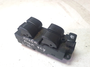 Mazda Premacy (1999–2005) Front door glass switch CB0866350A - 4