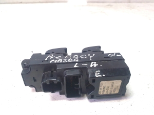 Mazda Premacy (1999–2005) Front door glass switch CB0866350A - 6