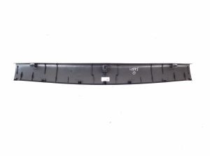 Porsche Cayenne (2010–2017) Sonstiges Teil der Heckklappenverkleidung 7P5867603 - 2